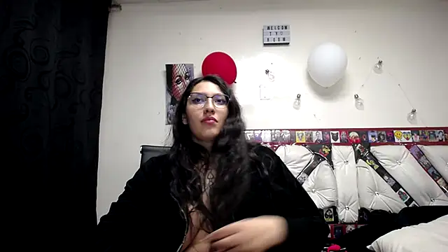 abril onnel online show from March 2025 12:38:01 AM