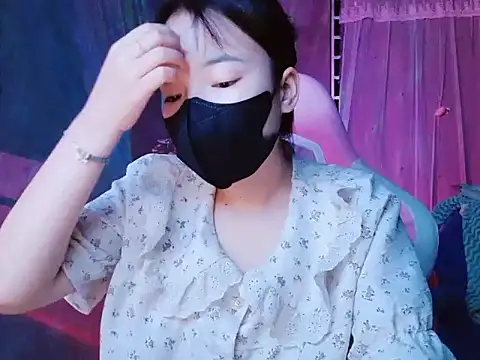 -Tamy- online show from March 2026 01:33:01 PM