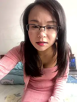 YY82 online show from January 2026 09:11:01 AM