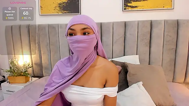 Snapshot of _Tariq chatting on January 2026 10:10:02 AM Tariq online show from January 2026 10:10:02 AM