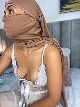 Snapshot of _Tariq chatting on February 2026 11:38:02 AM Tariq online show from February 2026 11:38:02 AM