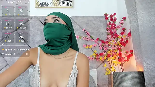 Snapshot of _Tariq chatting on April 2026 11:59:01 AM Tariq online show from April 2026 11:59:01 AM