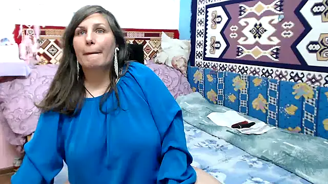 Snapshot of Adelinemilf chatting on June 2026 03:54:01 PM Adelinemilf online show from June 2026 03:54:01 PM