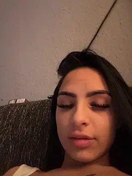 Evelin199 online show from May 2026 07:53:02 PM