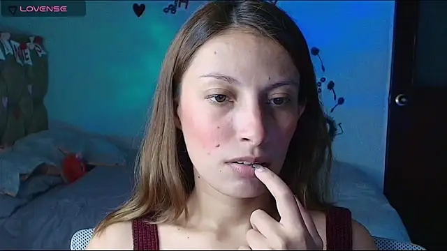 Snapshot of Sweet_moon_v_ chatting on February 2026 12:01:01 AM Sweet moon v online show from February 2026 12:01:01 AM