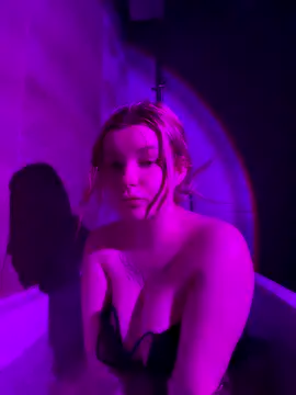 honeyblisskiss online show from January 2026 02:21:02 PM