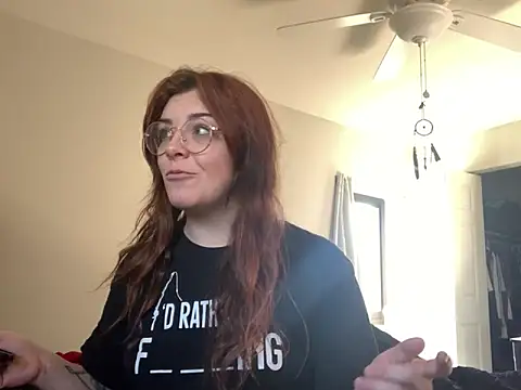 Snapshot of Intothewoodswego chatting on May 2026 12:12:01 PM Intothewoodswego online show from May 2026 12:12:01 PM