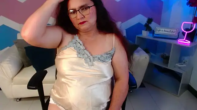 Snapshot of elena_milf1 chatting on January 2026 04:34:01 PM elena milf1 online show from January 2026 04:34:01 PM