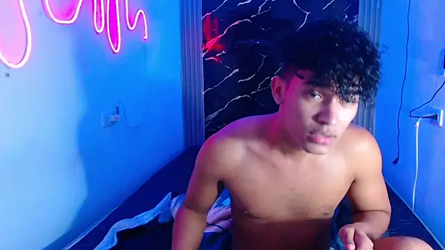 jamescurly00 online show from March 2026 10:28:02 AM