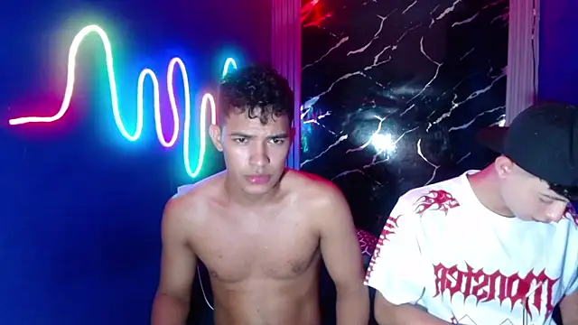 jamescurly00 online show from April 2026 07:13:01 AM