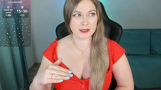 Snapshot of Shiver_me chatting on December 2024 06:41:02 PM Shiver me online show from December 2024 06:41:02 PM