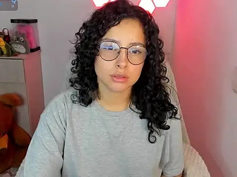 emillyaqua online show from January 2026 12:14:02 AM