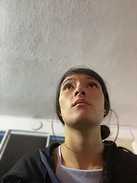 Snapshot of Michelle_ec chatting on May 2026 03:42:02 PM Michelle ec online show from May 2026 03:42:02 PM