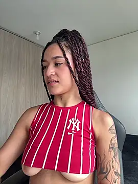 crystal dlun online show from March 2026 07:10:01 PM