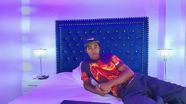 Cristal and luke online show from March 2026 03:30:01 AM