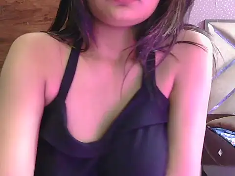 Snapshot of sweet_riyaaa chatting on July 2026 04:31:02 PM sweet riyaaa online show from July 2026 04:31:02 PM