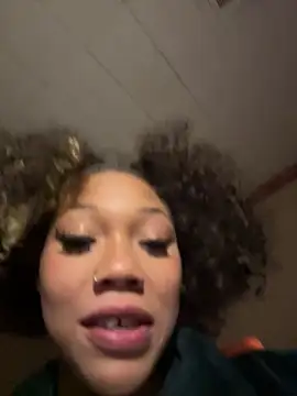 Snapshot of Tamiii420 chatting on February 2026 05:22:02 AM Tamiii420 online show from February 2026 05:22:02 AM