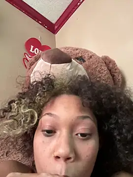 Snapshot of Tamiii420 chatting on February 2026 05:43:01 PM Tamiii420 online show from February 2026 05:43:01 PM