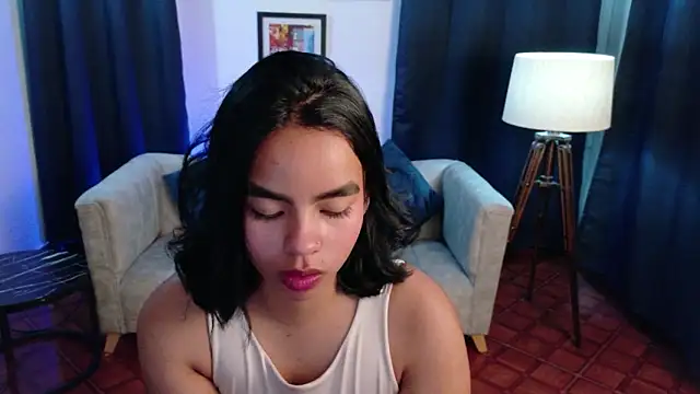 SofiaMante  online show from June 2026 01:00:01 AM
