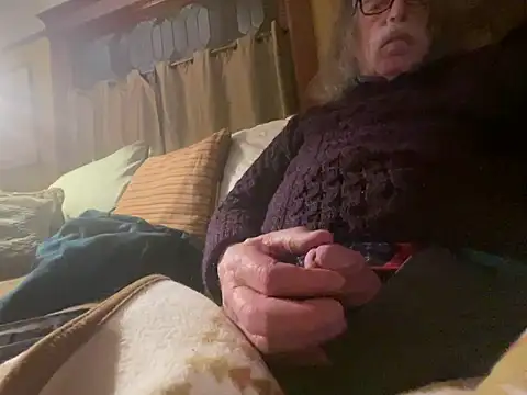 Snapshot of LickYourYoni chatting on February 2026 06:40:02 AM LickYourYoni online show from February 2026 06:40:02 AM