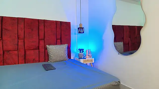 little amber online show from January 2026 01:55:02 AM