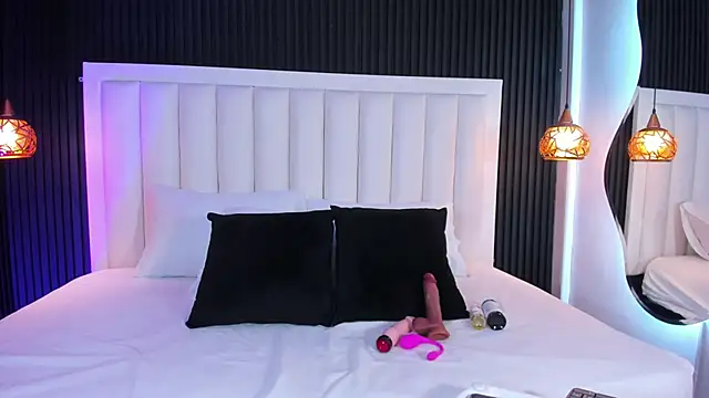 Snapshot of FireDollx chatting on February 2026 04:06:02 AM FireDollx online show from February 2026 04:06:02 AM