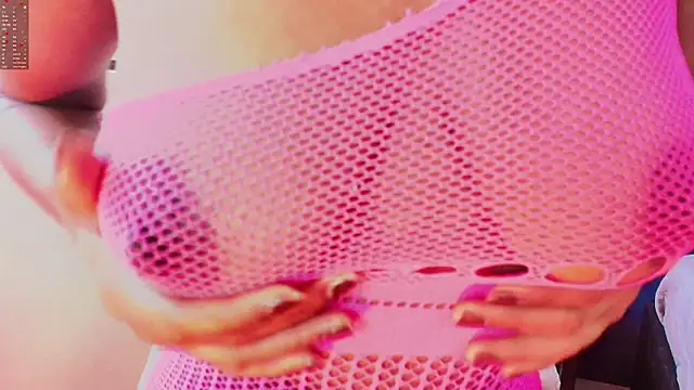 Snapshot of Ellie-Alves chatting on January 2026 12:54:01 PM Ellie-Alves online show from January 2026 12:54:01 PM