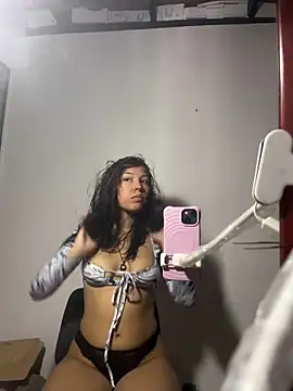 Kitty20205 online show from February 2026 07:32:01 PM