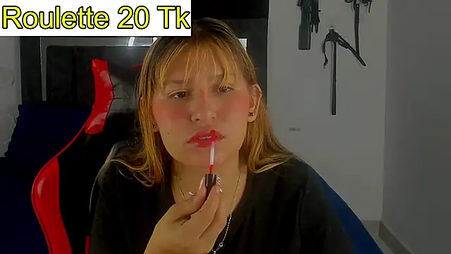 Snapshot of Bella_Blanca chatting on February 2026 12:09:01 PM Bella Blanca online show from February 2026 12:09:01 PM