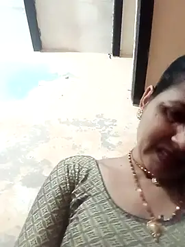 Snapshot of Hasmi_hot09 chatting on February 2026 02:32:02 PM Hasmi hot09 online show from February 2026 02:32:02 PM