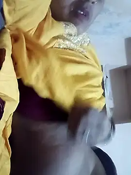 Snapshot of Hasmi_hot09 chatting on February 2026 05:36:02 PM Hasmi hot09 online show from February 2026 05:36:02 PM