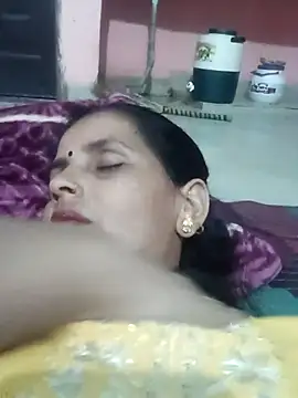 Snapshot of Hasmi_hot09 chatting on May 2026 05:52:02 PM Hasmi hot09 online show from May 2026 05:52:02 PM
