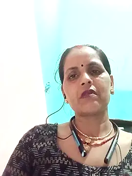Snapshot of Hasmi_hot09 chatting on May 2026 05:18:01 PM Hasmi hot09 online show from May 2026 05:18:01 PM