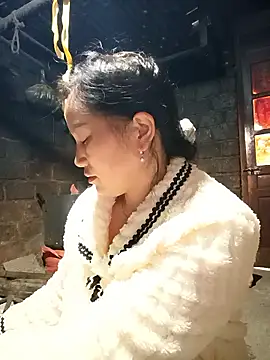 Snapshot of yu--yo chatting on January 2026 12:35:01 AM yu--yo online show from January 2026 12:35:01 AM