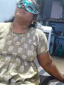 Snapshot of divyasree1431 chatting on April 2026 01:32:02 PM divyasree1431 online show from April 2026 01:32:02 PM