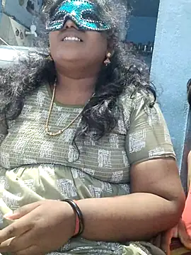 Snapshot of divyasree1431 chatting on April 2026 06:10:01 PM divyasree1431 online show from April 2026 06:10:01 PM
