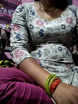 Nilam cute online show from April 2026 06:42:01 PM