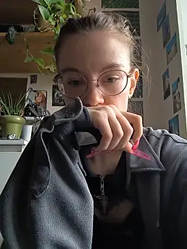 Shy Bamby online show from June 2026 03:35:02 PM