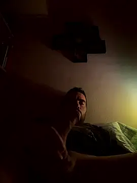 Snapshot of Apalancado94 chatting on January 2026 10:23:01 PM Apalancado94 online show from January 2026 10:23:01 PM