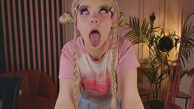 Waifu Ketrin online show from February 2026 07:02:02 AM