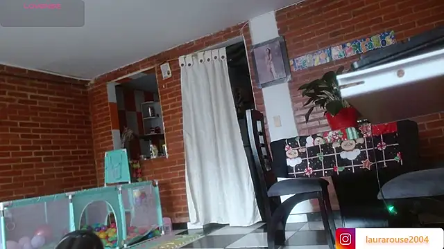 Snapshot of Lia_rouse04 chatting on March 2026 01:33:02 PM Lia rouse04 online show from March 2026 01:33:02 PM