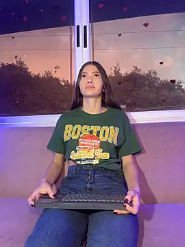 EmmaJhoons online show from February 2026 11:44:02 AM