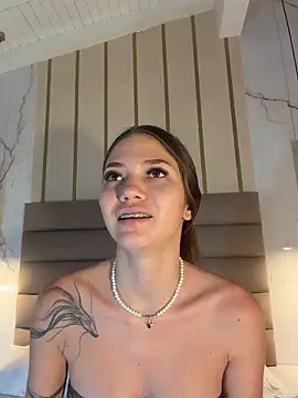 EmmaJhoons online show from March 2026 10:21:02 AM