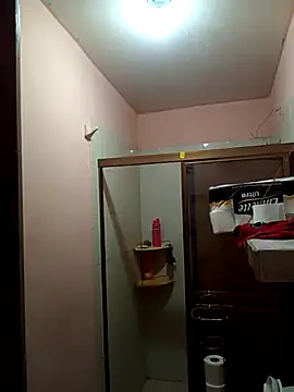 Snapshot of yoguitolokoche chatting on January 2026 07:22:01 AM yoguitolokoche online show from January 2026 07:22:01 AM