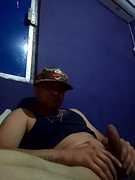 Snapshot of yoguitolokoche chatting on January 2026 12:32:01 PM yoguitolokoche online show from January 2026 12:32:01 PM