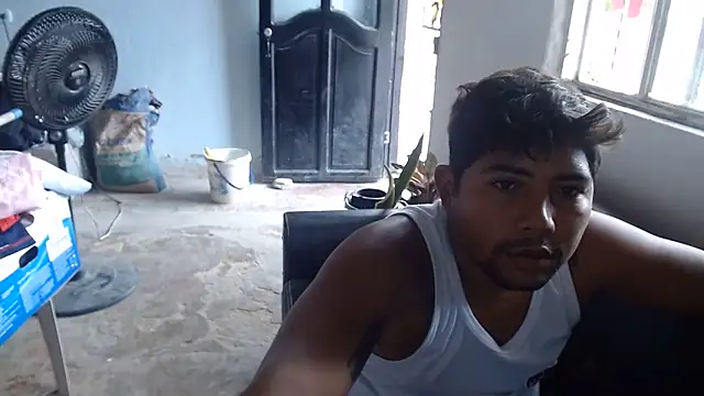 Snapshot of master_juju1924 chatting on May 2026 08:39:02 PM master juju1924 online show from May 2026 08:39:02 PM