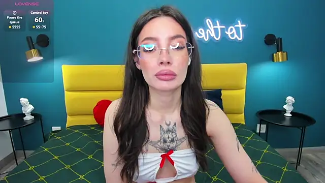 Snapshot of IvyDainty chatting on June 2026 01:21:02 AM IvyDainty online show from June 2026 01:21:02 AM