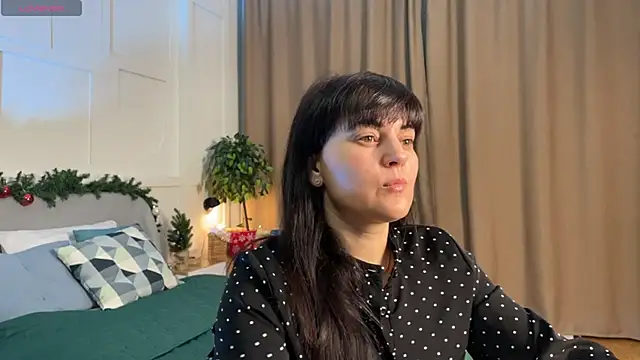 Snapshot of _SilkyShadow_ chatting on January 2026 01:22:02 AM SilkyShadow online show from January 2026 01:22:02 AM