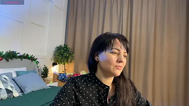 Snapshot of _SilkyShadow_ chatting on January 2026 01:10:02 AM SilkyShadow online show from January 2026 01:10:02 AM