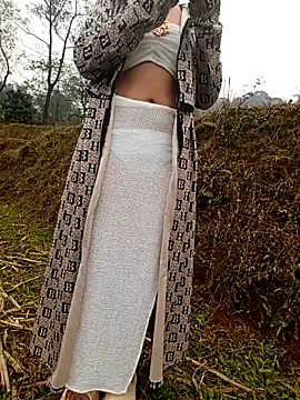 Snapshot of hoahong2 chatting on January 2026 01:21:02 AM hoahong2 online show from January 2026 01:21:02 AM